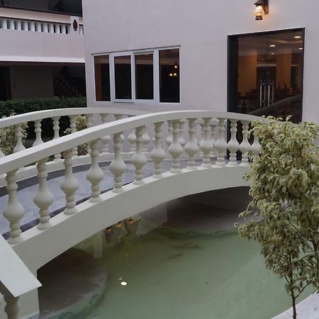 Athena Hotel Tiruvannāmalai Dış mekan fotoğraf
