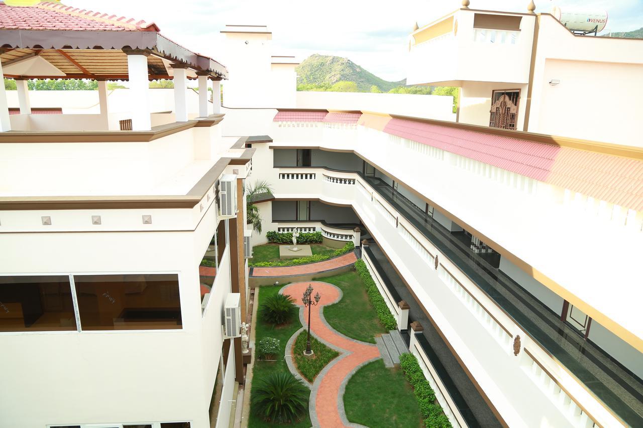 Athena Hotel Tiruvannāmalai Dış mekan fotoğraf
