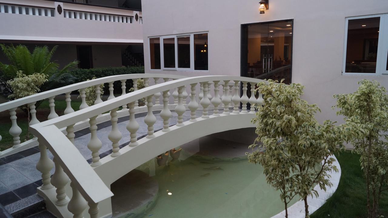 Athena Hotel Tiruvannāmalai Dış mekan fotoğraf