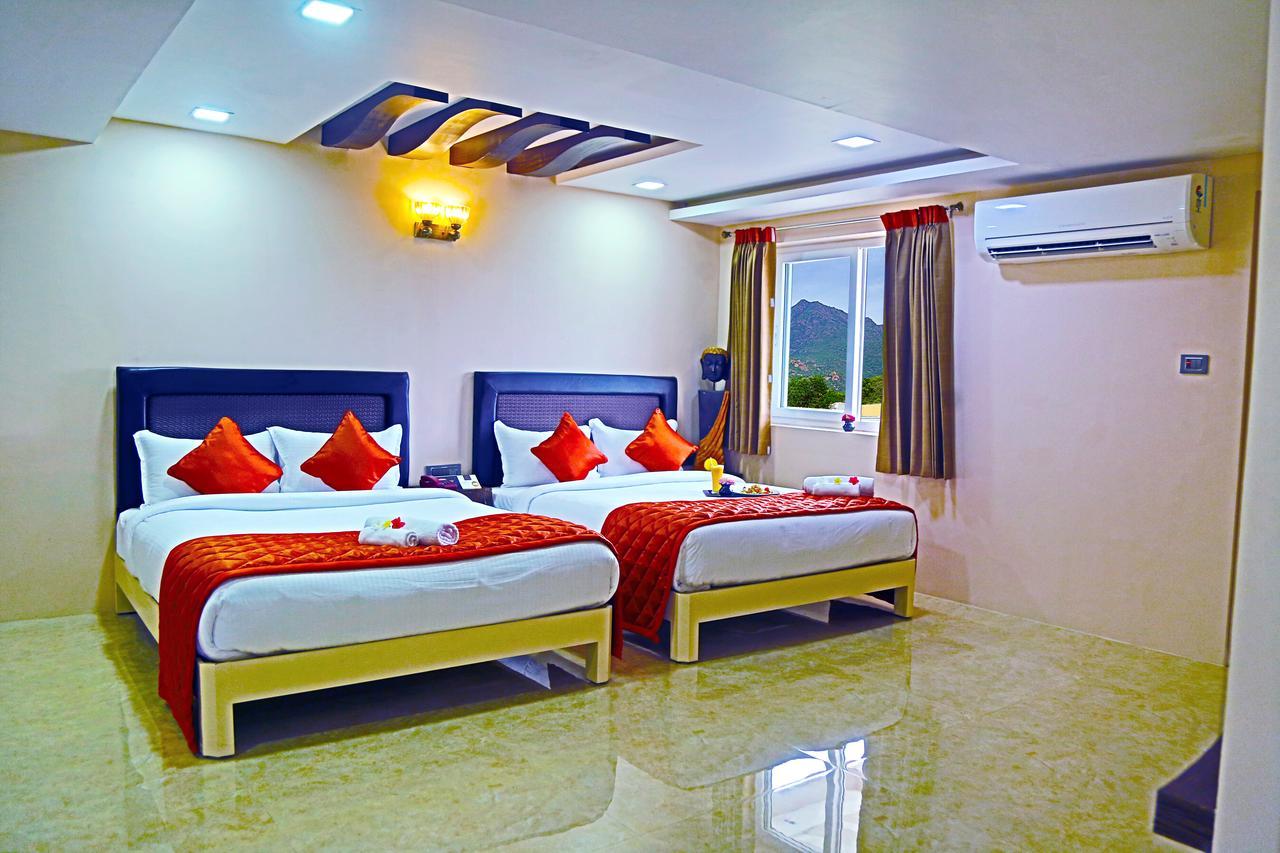 Athena Hotel Tiruvannāmalai Dış mekan fotoğraf