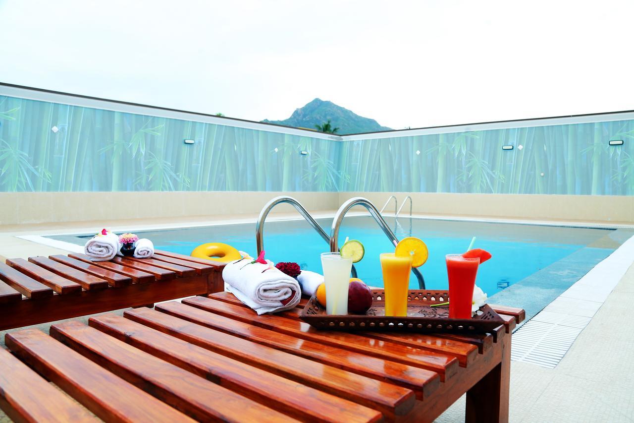 Athena Hotel Tiruvannāmalai Dış mekan fotoğraf